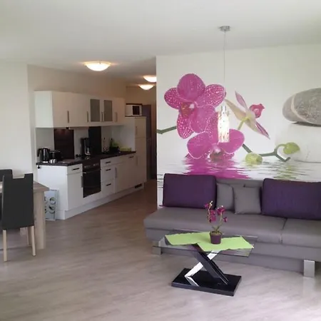 Gastehaus Flower Idyll Und Bodenseeperle Apartment Sipplingen
